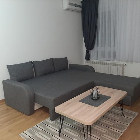 Apartman Viaggio Sremska Mitrovica Luaran gambar