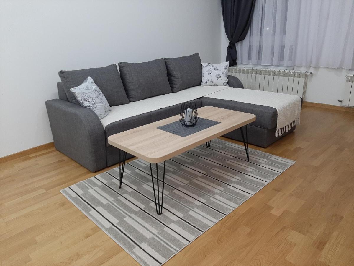 Apartman Viaggio Sremska Mitrovica Luaran gambar