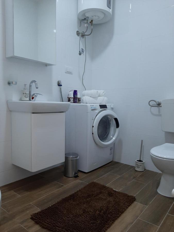 Apartman Viaggio Sremska Mitrovica Luaran gambar