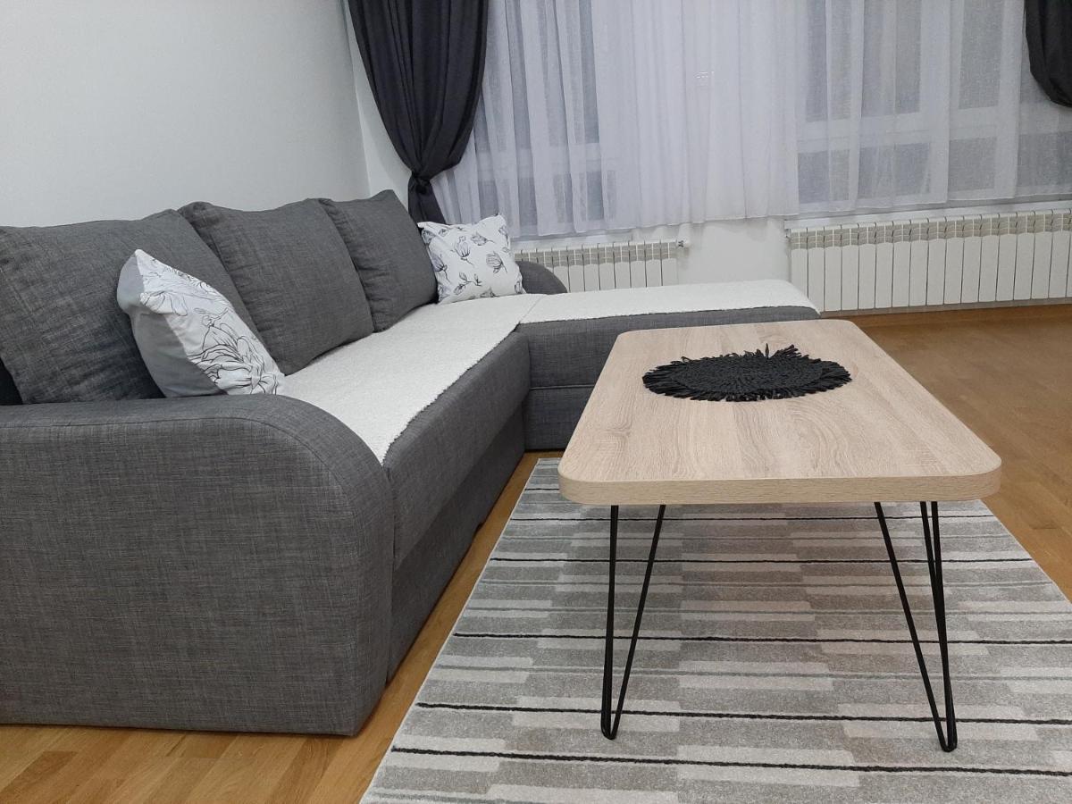 Apartman Viaggio Sremska Mitrovica Luaran gambar